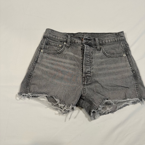 Gap high rise cheeky short. Size 28/6R - Picture 1 of 5